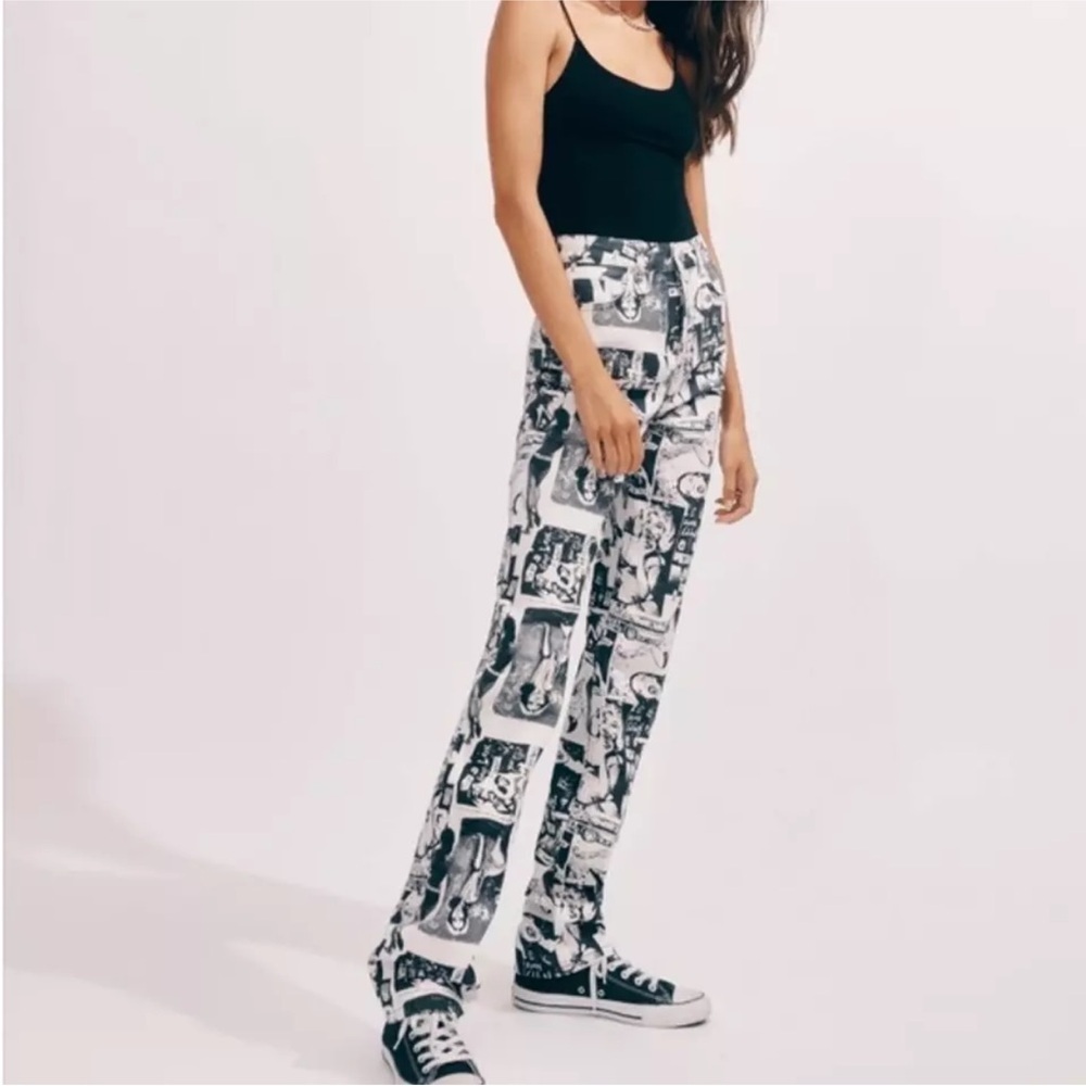 Reformation Newsprint Comic Book
High Rise Straight Leg Jeans 23 NEW - Picture 8 of 15
